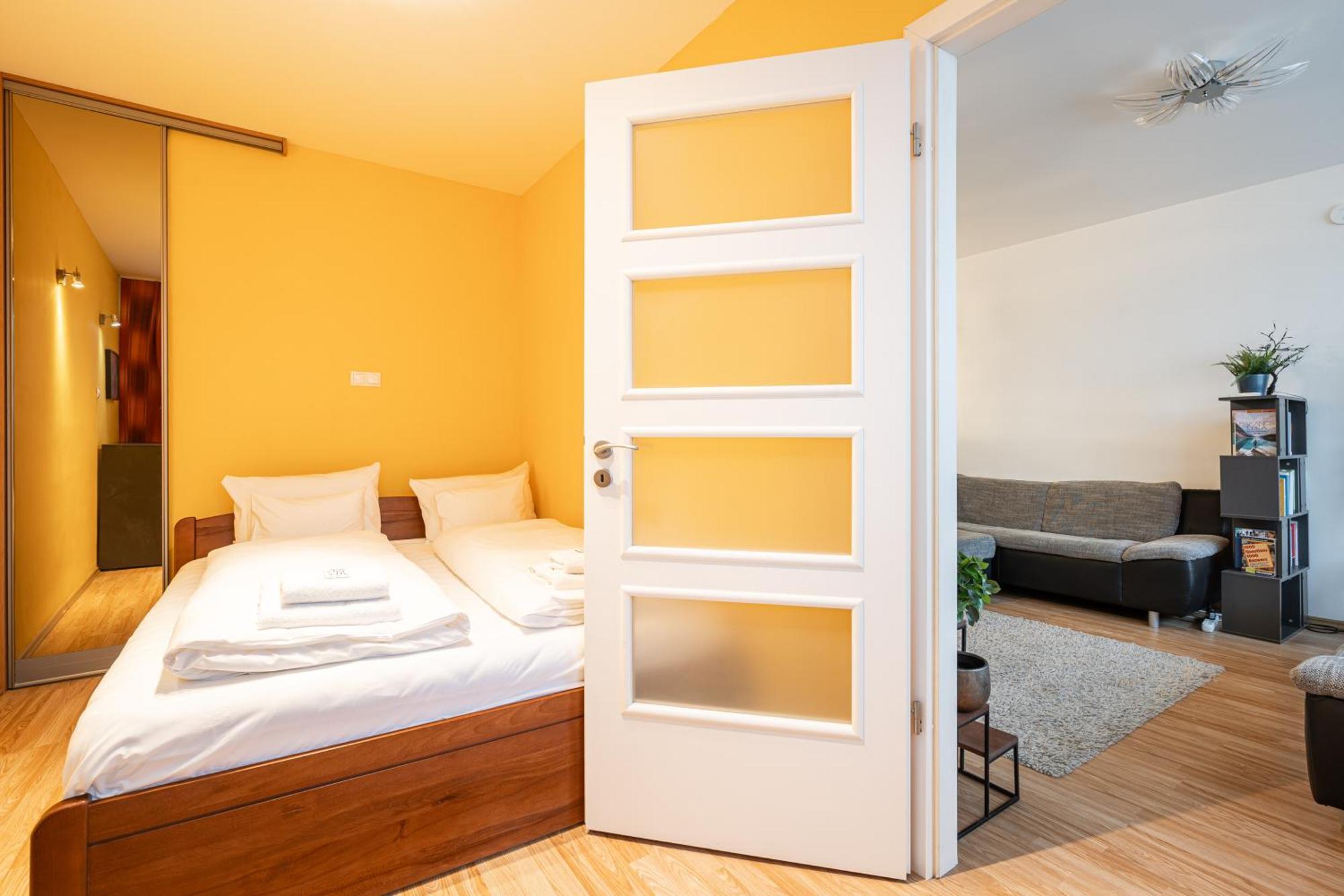 Sunrise Summit Apartment